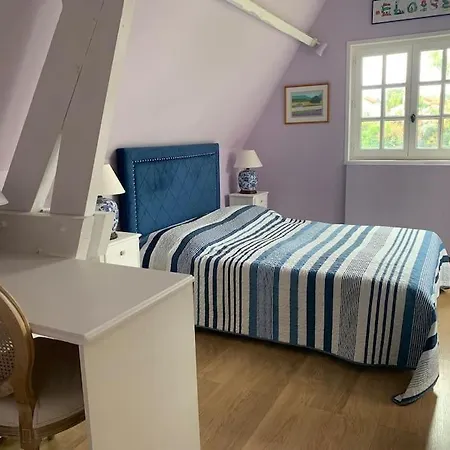 Lovely & Quiet House 7 Km From Paris, 6 People 호텔